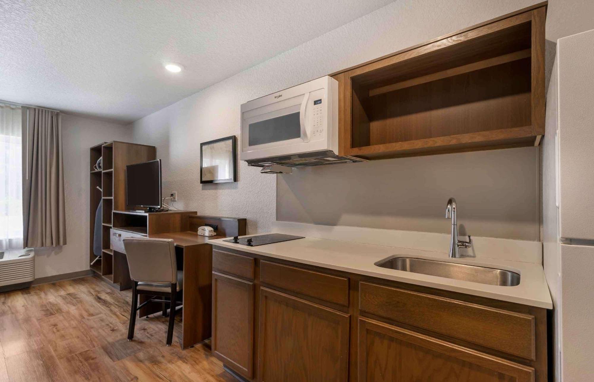 Extended Stay America Select Suites - Tampa - Brandon - East Heartland Εξωτερικό φωτογραφία